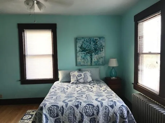 Holiday home Beach Lovers Delight Cottage North Camellia Acres