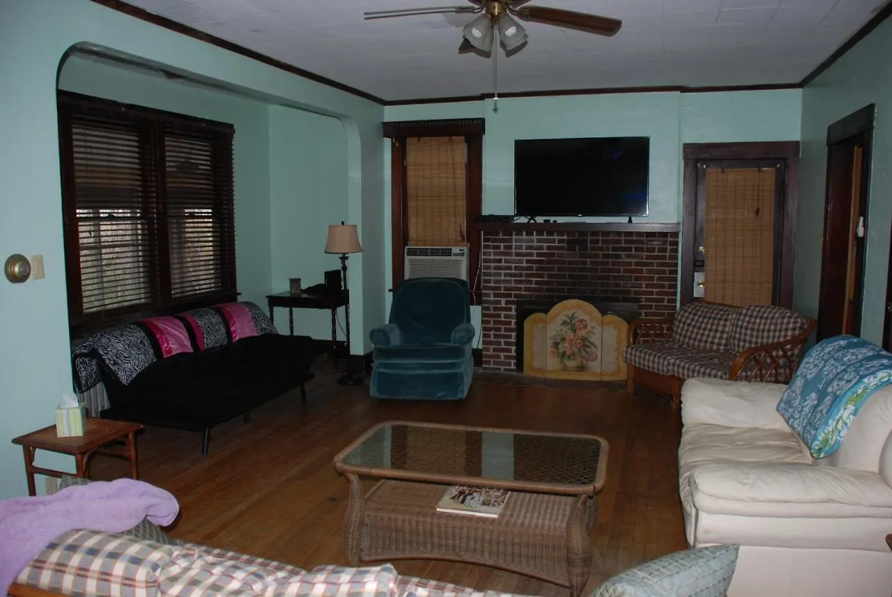 Holiday home Beach Lovers Delight Cottage North Camellia Acres United States