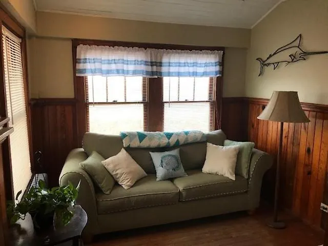 Beach Lovers Delight Cottage North Camellia Acres Holiday home